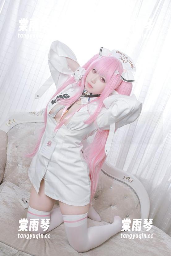 Asagiriai Asagiriai的玩偶:魔女姐姐——图册里的超现实主义