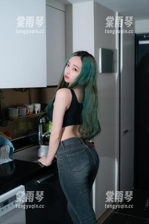 每次翻看Bambi(밤비)的甜心合集，总有种别样的”尝试“？