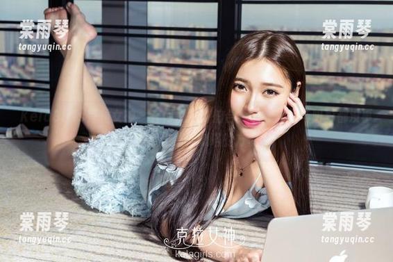 KelaGirls克拉女神 - 在何悦的自拍合集里，光明与阴影都没事，重点是那种忽略的方便！