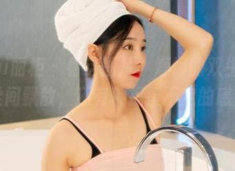 Ligui丽柜 - 看这图片，婷婷的双生花在丝柔间飘散，还有种捉摸不定的感觉。