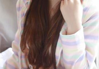 MFStar模范学院 - 当秘书遇上萌琪琪Irene，她的图包里藏了多少小心思？