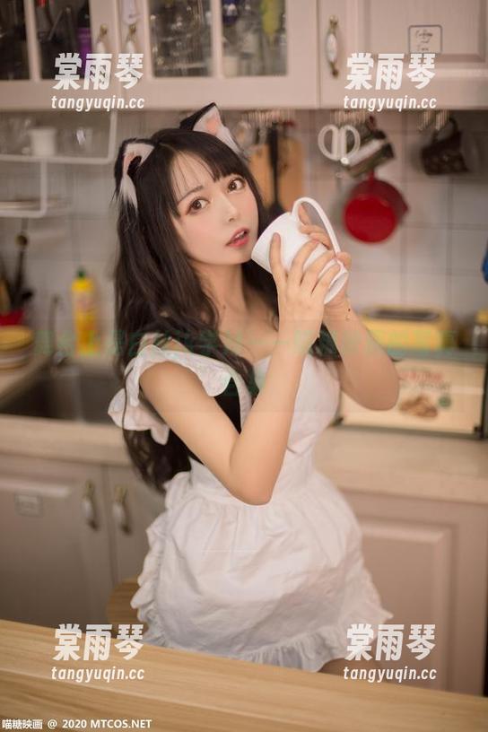 舞台上是白丝jk学妹——喵糖映画的写真合集