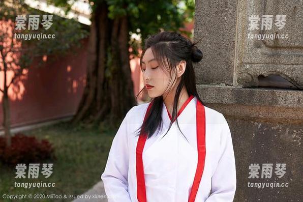 MiiTao蜜桃社-韩贝贝 MiiTao蜜桃社 - 韩贝贝的皮衣套图,让我看到了时尚和叛逆的完美结合。
