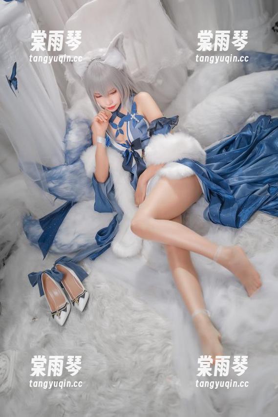 Neko薇薇 Neko薇薇的短裙合集——有那么好看吗?我只是路过而已