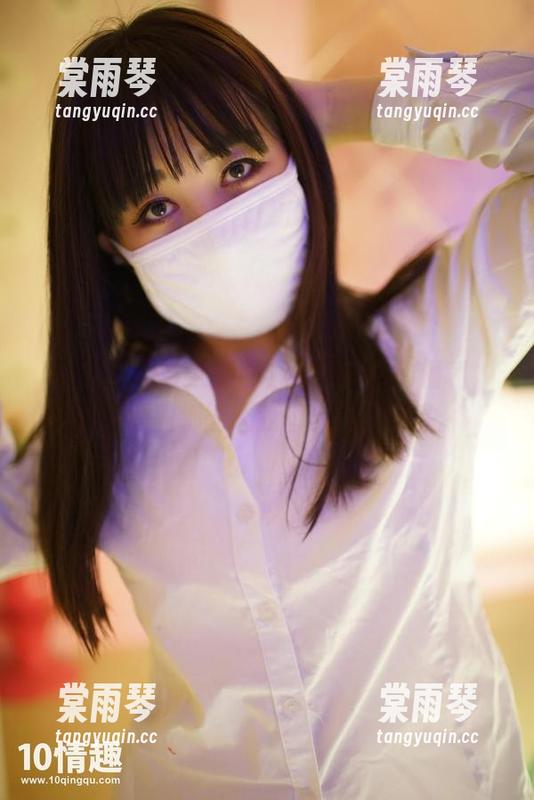 ROSI这嫩学妹制服，哇，简单的福利，一张原图都能让我想多几个故事。