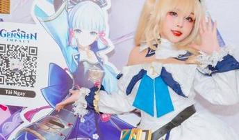 Sayo Momo写真集：一场不那么严肃的办公室“秀”。