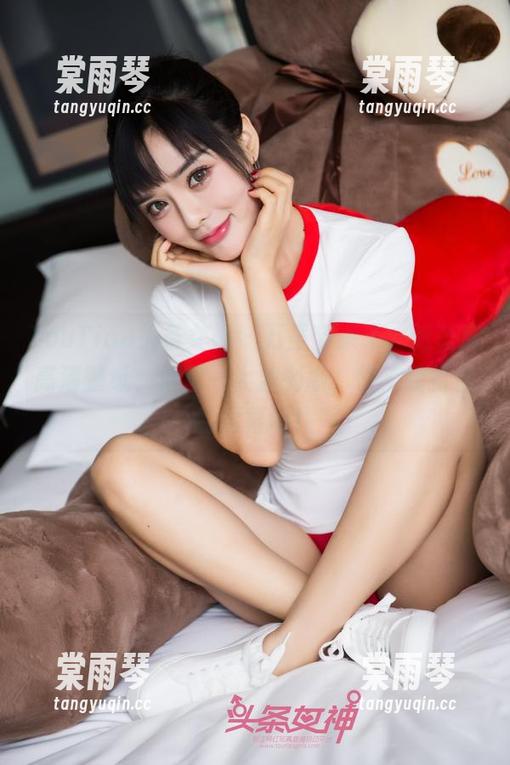 TouTiao头条女神-张蓝欣 TouTiao头条女神 - 万圣节来了,张蓝欣高清壁纸,给你一大波刺激,快来装扮你的屏幕吧!