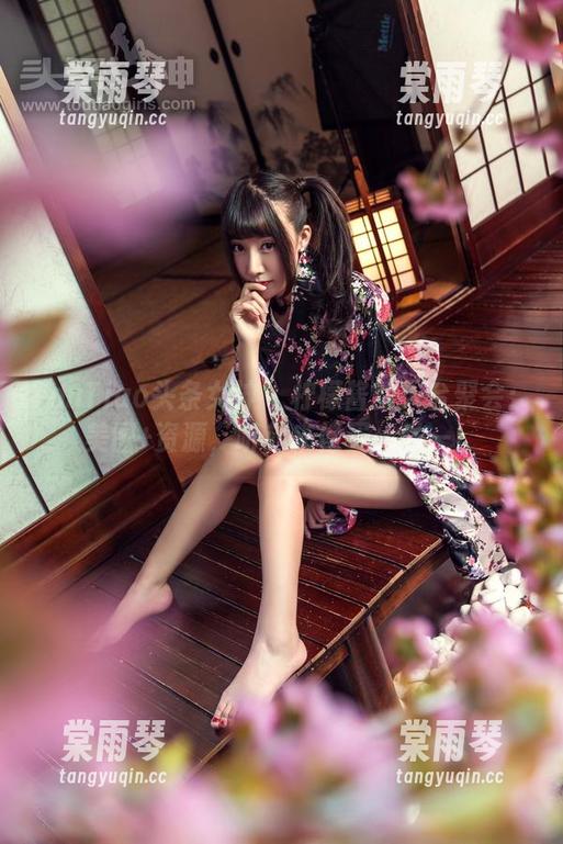 TouTiao头条女神-柠檬酱 TouTiao头条女神 - 柠檬酱的天台聚会:美图+资源,听起来像买一送一!