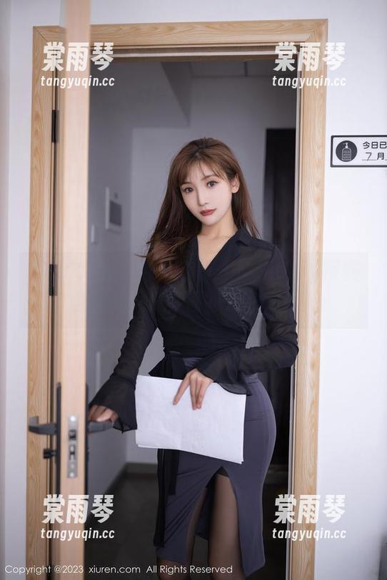 Xiuren秀人网-Cherry樱桃酱 Xiuren秀人网 - 分享一下Cherry樱桃酱的修女风,原图太好玩了!