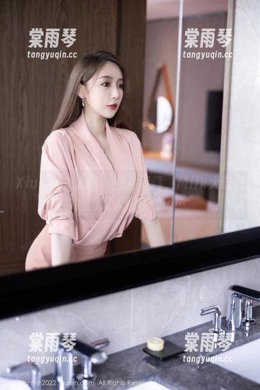 Xiuren秀人网-Milk大萌 Xiuren秀人网 - 图片有毒,Milk大萌和她的双人颜合照……