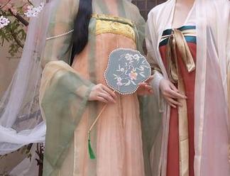 Xiuren秀人网 - 看吧，奶e豆又来了，双人的写真背后藏着多少未竟的默契？
