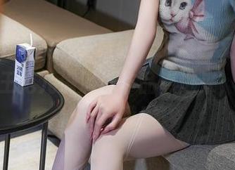 Xiuren秀人网 - 看吧，小热巴又出新图了，女王范儿满满！作品点进来，别忘了下载哦！