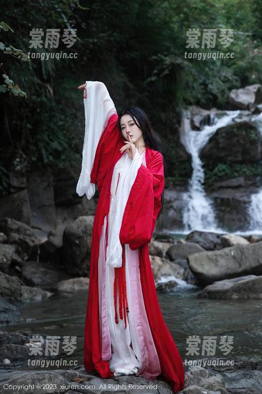 Xiuren秀人网-小逗逗 Xiuren秀人网 - 小逗逗的夏日写真集,下载它后,你会开始想念夏天?