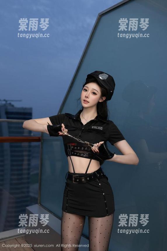 Xiuren秀人网 - 麻吉小兔子出奇迹！原图中的女孩竟然让人直呼“好想养一只！”