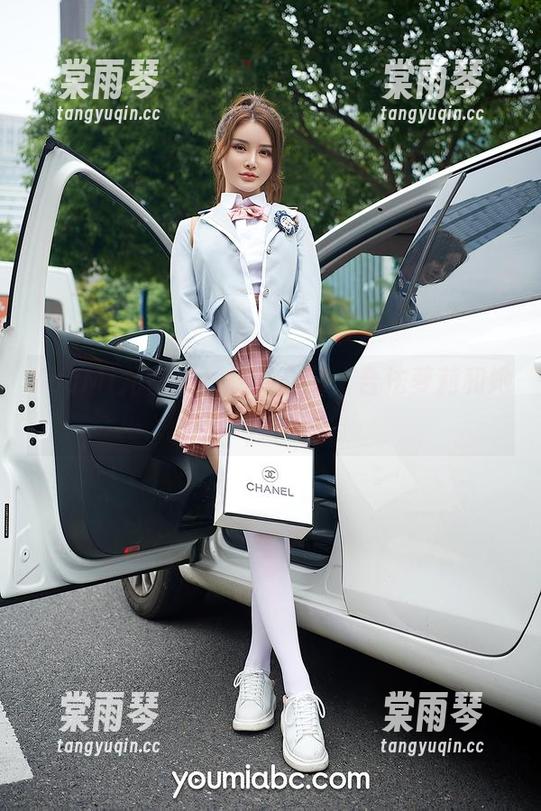 YouMi尤蜜荟-合法萝莉 YouMi尤蜜荟 - 最新合集:合法萝莉和她的制服梦!