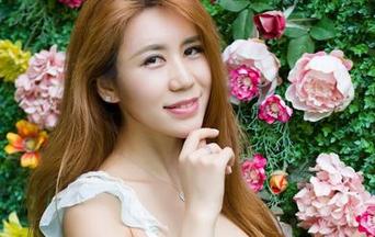 YouWu尤物馆 - JK时刻，FoxYini孟狐狸的原图864个面孔！