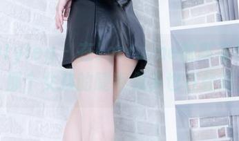 beautyleg - 在Lorraine的高清作品里，那个女孩的睫毛似乎也在轻颤。