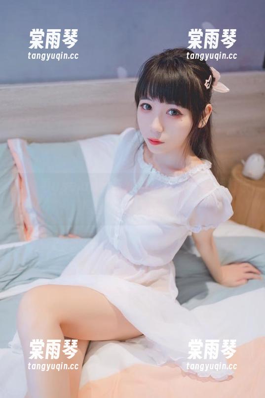 usejan蓝蓝 哦,看usejan蓝蓝穿着那连衣裙在线打卡,原图先别着急保存!