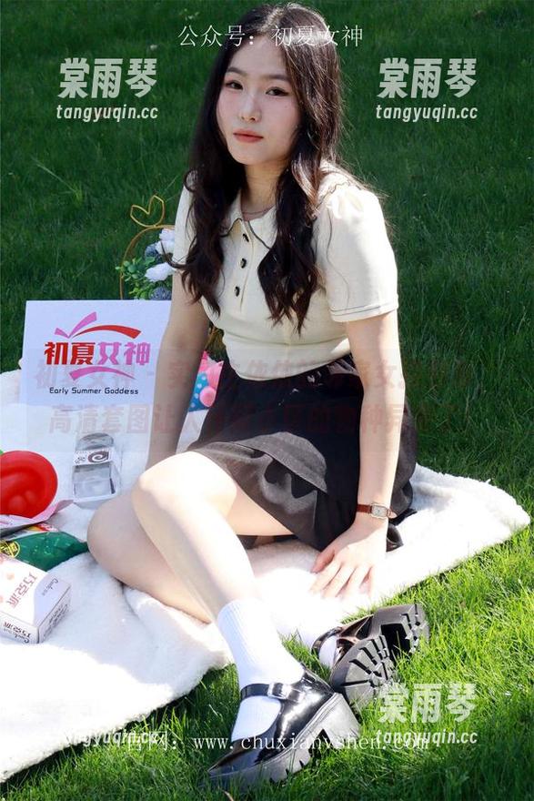 初夏女神-依依 初夏女神 - 实习生依依的邻家女孩形象,高清套图让人怀疑小区的物种异变了!