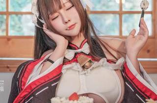 最近发现咔喵KANEKO女友的高清写真，果然是撩人又不失风度！