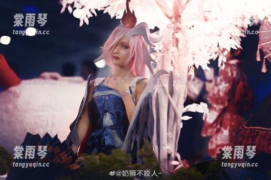 奶狮不咬人 黑色的美图,奶狮不咬人发布资源,话说最近他也改行做“黑暗风”了?