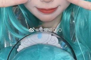 下面请看安曜曜的私房甜心合集，反正有你没你都能甜！