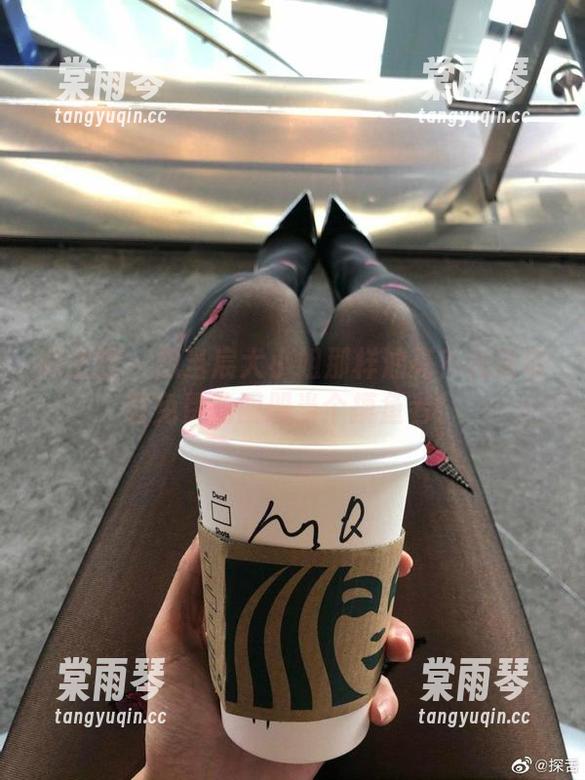 宸大小姐 微密圈 - 想当宸大小姐那样油亮?先来领取免费的图册当个摸鱼者!