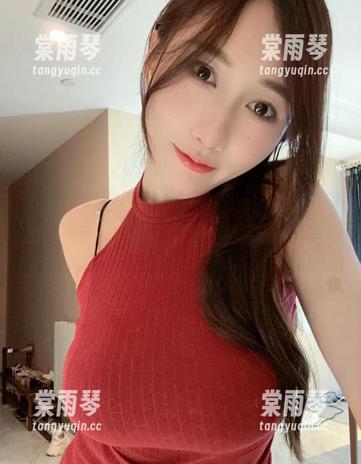 小玉吃果冻 微密圈 - 小玉吃果冻的校服原图好像有魔力,图册里的她让我忍不住想发个表情包。