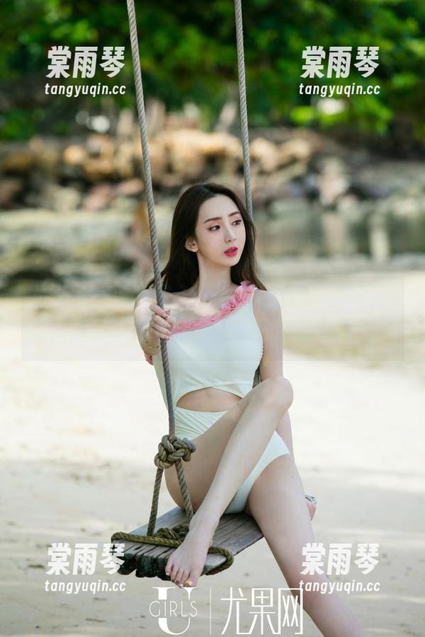 尤果网 - 照片进入：看乔依琳穿着白丝，我只想问，她是偷偷让光线打了个折吗？