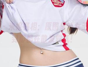尤果网 - 米妮亮相：原图里的女王，从头到脚都在散发霸气！