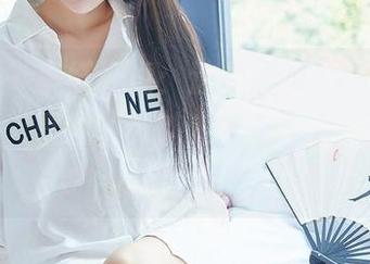 尤蜜荟 - 李纤纤说：这是我的“女孩”定制图集，喜欢的可以走开，不喜欢的，嘿嘿。