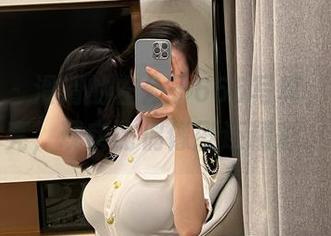 微密圈 - 滑滑的左公子666写真，油光正亮，现实比偶像剧还精彩。