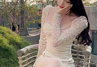 微密圈 - 徐莉芝Booty的玲珑身姿有种无法言喻的优雅，原图让我顿时有了想去健身的冲动！