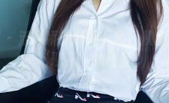 推女郎 - 潘娇娇的制服写真：从模范生到“班花”的转身