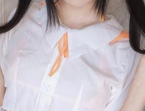 图片中，摇摇乐yoyo的魔法少女下卷案出奇的不靠谱感