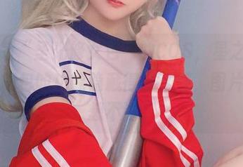 看这版“圣光修女包”的COS，星之迟迟居然把包的功能隐藏得那么好，图片让人想不通。