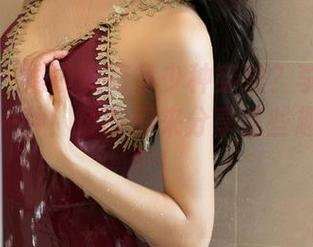 星颜社 - 婚纱能有多少种穿法？李丽莎教你不止一种！让我们来分享这些趣味作品吧！