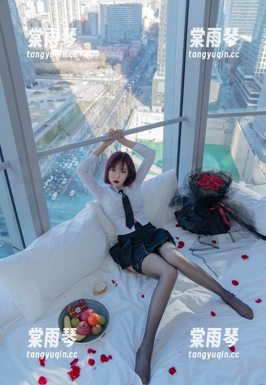 果儿Victoria 微密圈 - 果儿Victoria的私房呈现:暮色中的春光求关注,图片里偷偷藏了句段子!