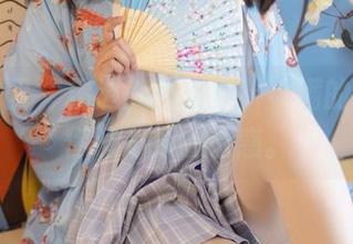 森萝财团 - 精选美图出炉，小满的蕾丝是你逃不掉的诱惑。