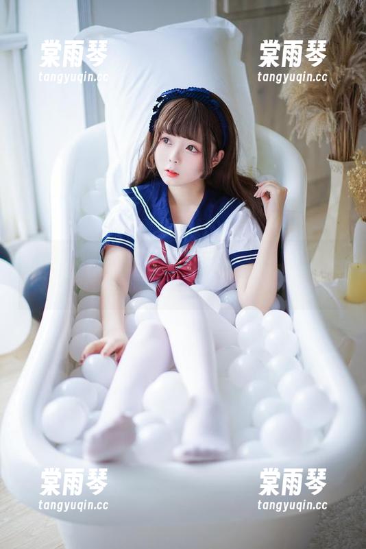 樱井小莜 从樱井小莜的万圣节图包中,发现我的鬼怪造型连给她当配角都不够格。