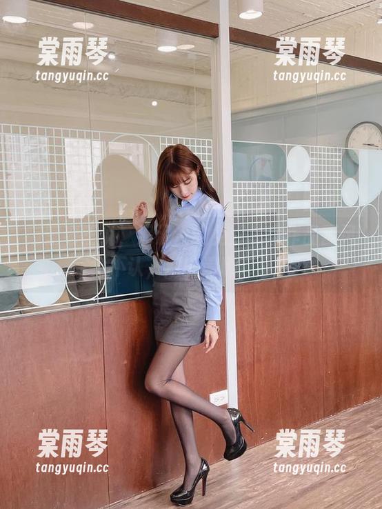 隔壁老王说，泥泥汝的免费私房作品画风完全不认，所以请随意打量！