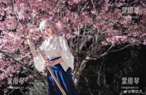 这就是清青琴玖的定制图集？粉色竟让人浮想联翩。