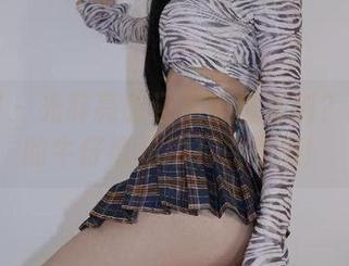 微密圈 - 光鲜亮丽还是野性难驯？琳铛铛的牛仔裤私拍有点意思！