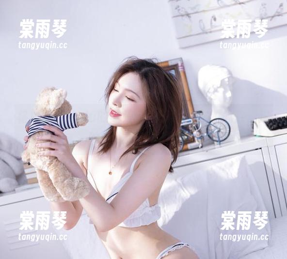 将白露Bululu的可爱全套下载到你的心底，这种疼痛数钱也不算！