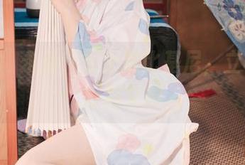 图中神沢永莉，穿上那比基尼，立马化身度假女神