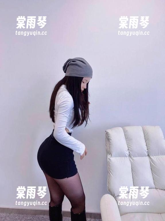 禅雨儿Lynne 微密圈 - 我对禅雨儿Lynne最新的肉丝图片抱有不同意见,该不会是颠覆了我的审美观吧?
