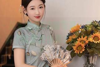 秀人网 - 呆呆的瑞BB的写真，想问下油亮能不能把我也照成这样？