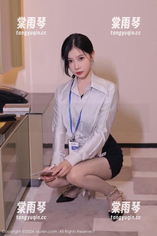 秀人网-玄子 秀人网 - 被玄子的最新写真惊到:连体衣原来还有这种打开方式。
