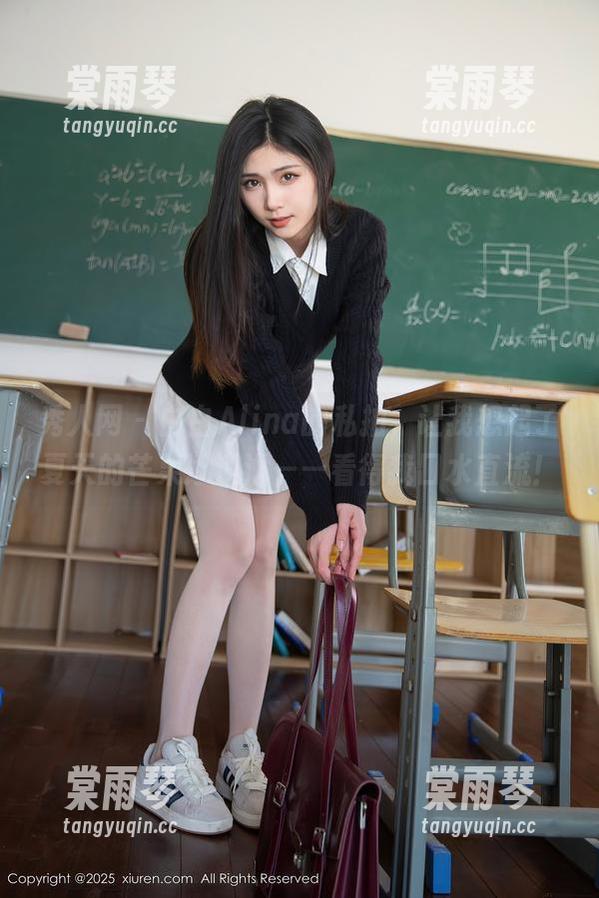 秀人网-白白Alina 秀人网 - 白白Alina的私拍,让我想起了夏天的芒果冰淇淋——看得我口水直流!