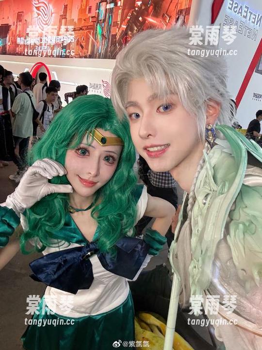 紫氯氯 禁闭者莱塔:紫氯氯的写真也许是在质问我的审美观…